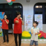 小朋友表演