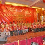 泗水中中高一联班庆祝成立25周年暨春节联欢 突出尊师敬老 黄奕山老师赞高一联班同学团结精神